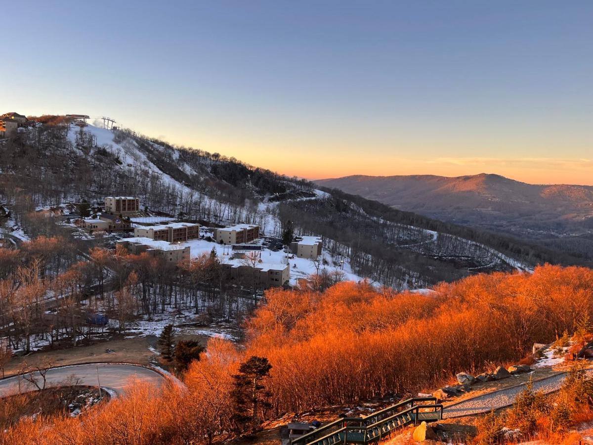 On Top Of The World At Sugar Top Resort Sugar Mountain Exteriér fotografie